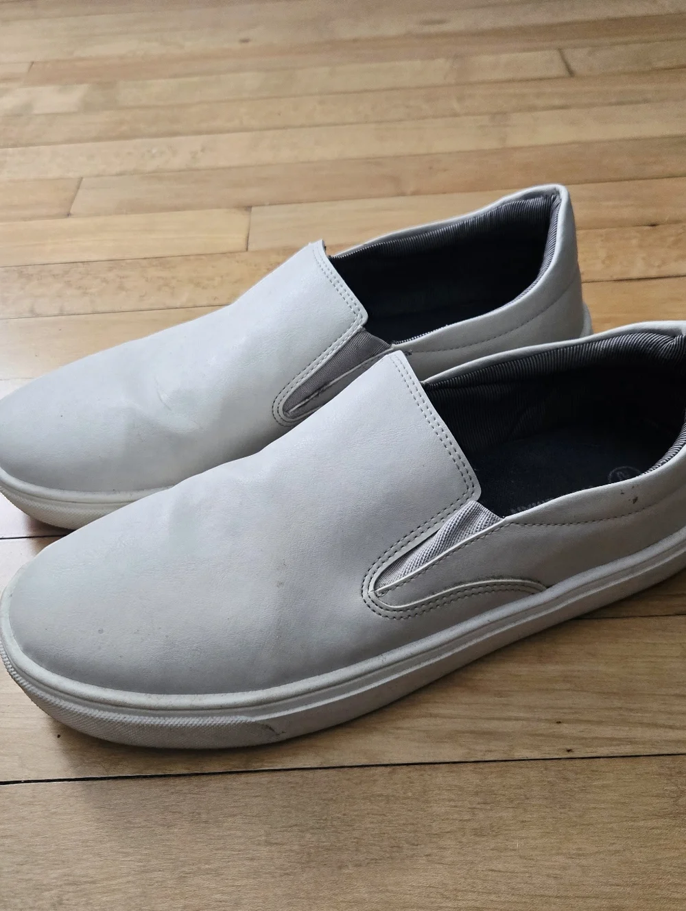 Mens White/Grey Slip-On Sneakers Loafers Boat Shoes, size US 9, EU 42